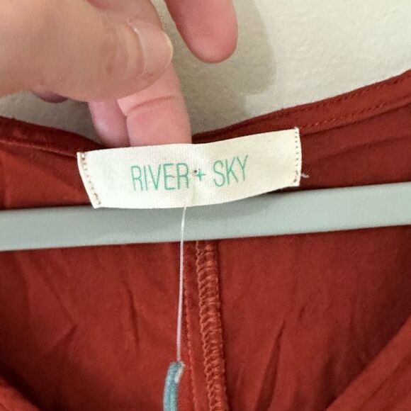 NEW RIVER + SKY Sundown Gemma Crop pants and  Downtown tee - Picture 5 of 11